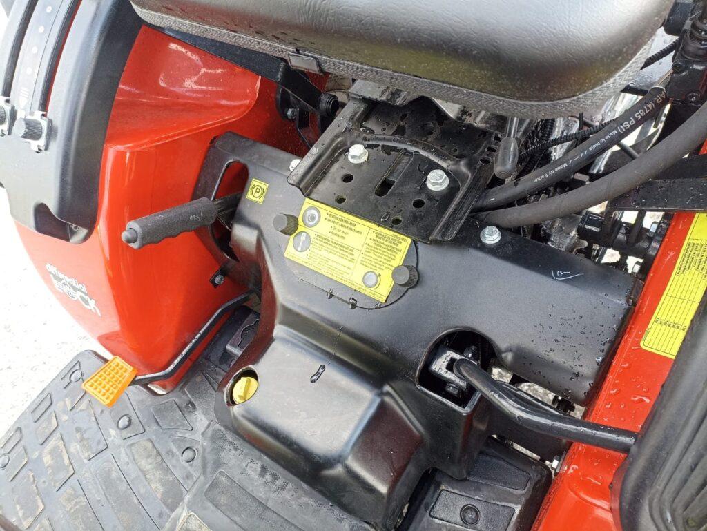 Captain 263 mit Frontlader FL 5×5 - Baumaschinen Aschauer 🚜