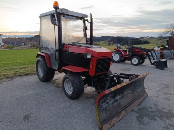 Hakotrac 4100 D mit Winterausstattung