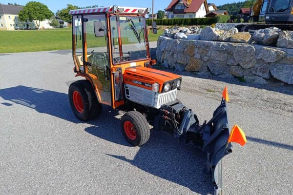 Kubota B6200<br> Kommissionsverkauf<br><strong>€ 8.900,- <p style="font-size: 12px; display: inline;">MwSt. nicht ausweisbar</p></strong>