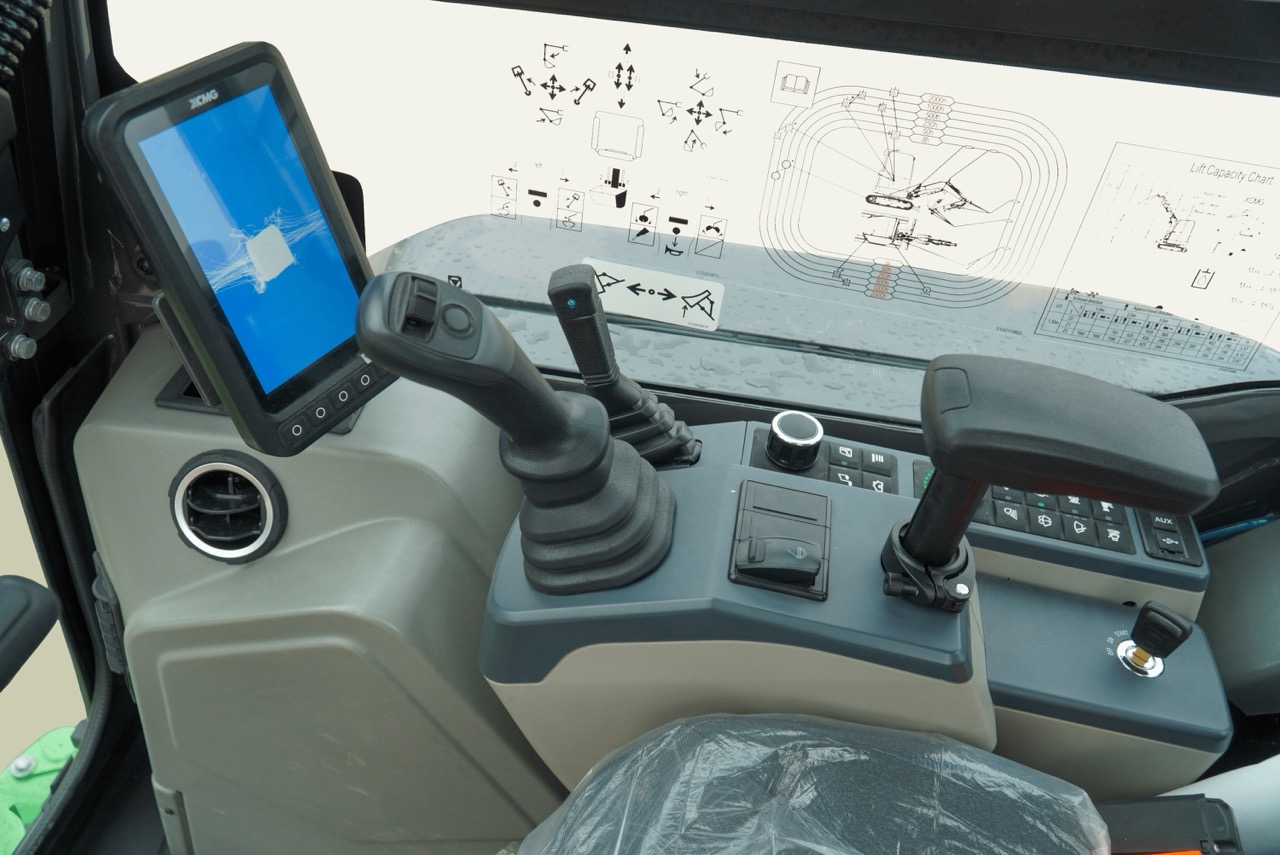 XCMG XE27CREV – Bild 13