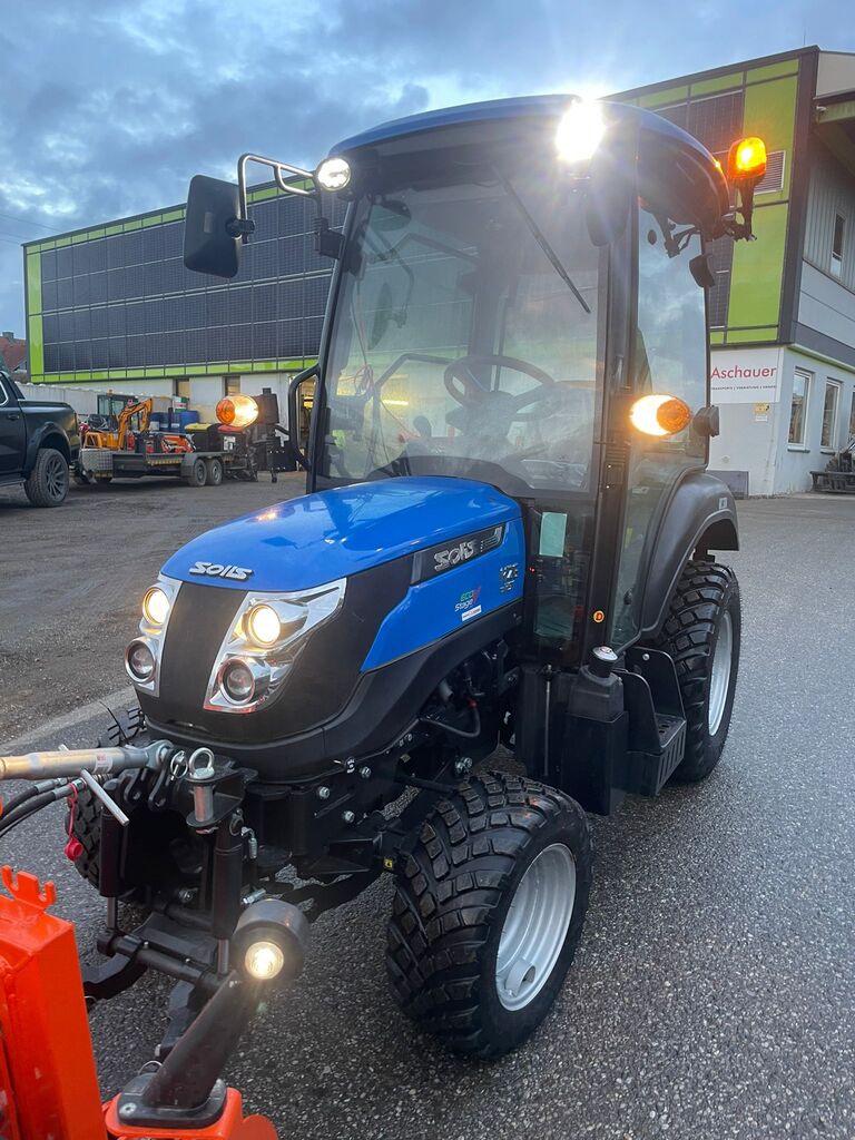 Solis H26 HST mit Kabine Winterdiensttraktor mit Schneeschild – Bild 3