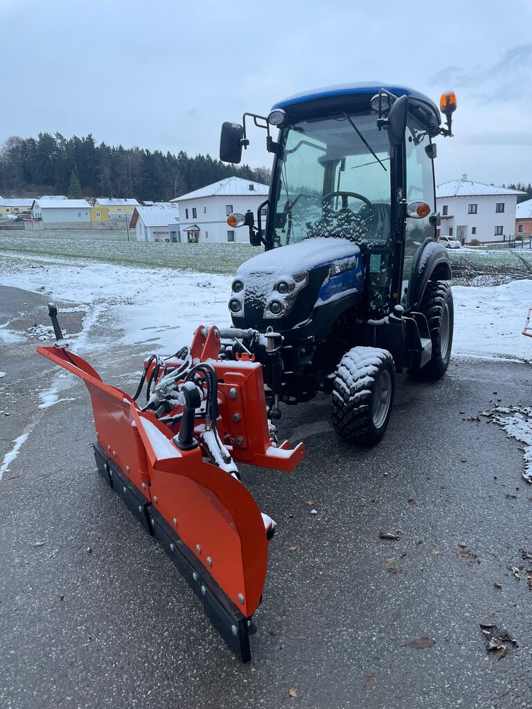 Solis H26 HST mit Kabine Winterdiensttraktor mit Schneeschild – Bild 10