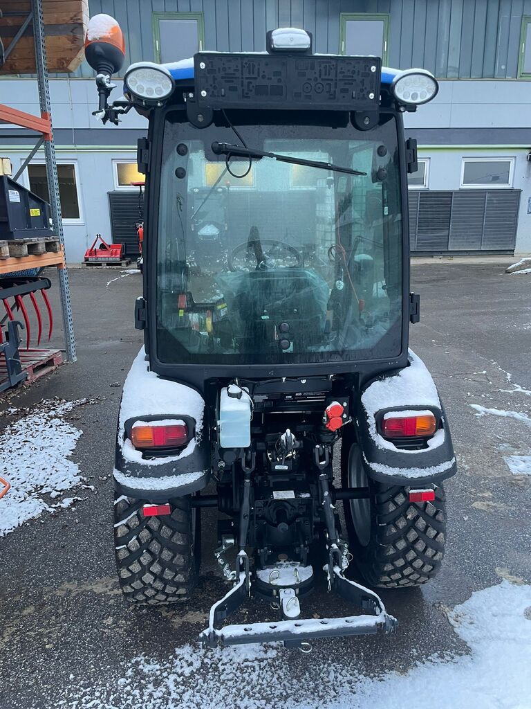 Solis H26 HST mit Kabine Winterdiensttraktor mit Schneeschild – Bild 14