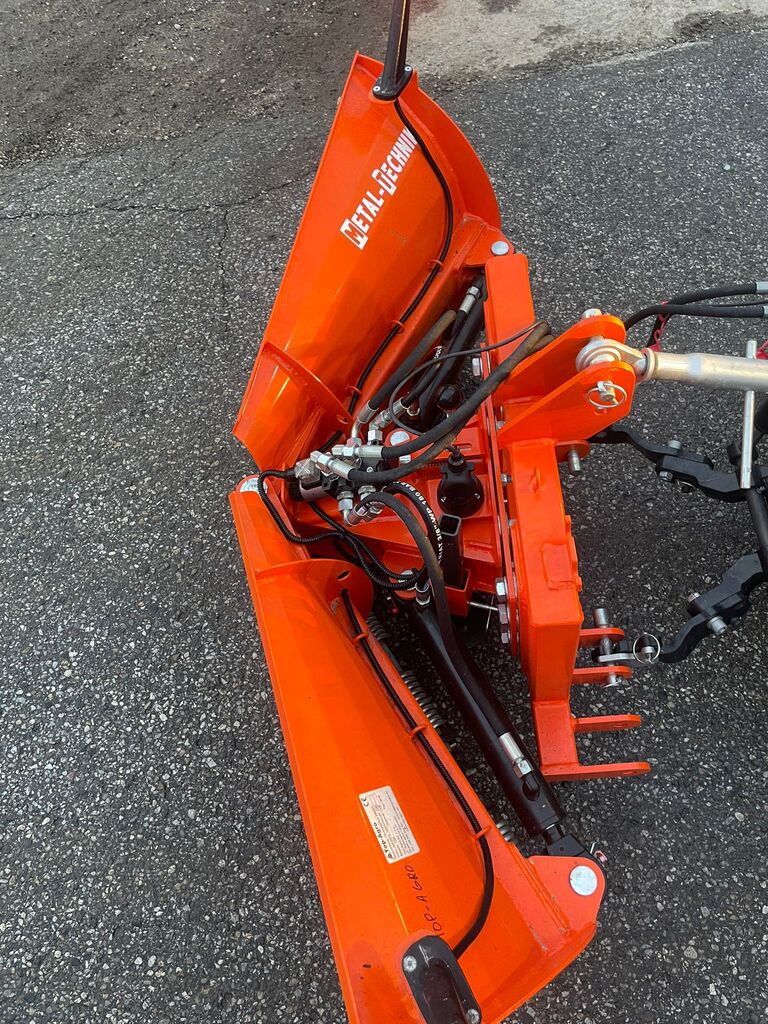 Solis H26 HST mit Kabine Winterdiensttraktor mit Schneeschild – Bild 20