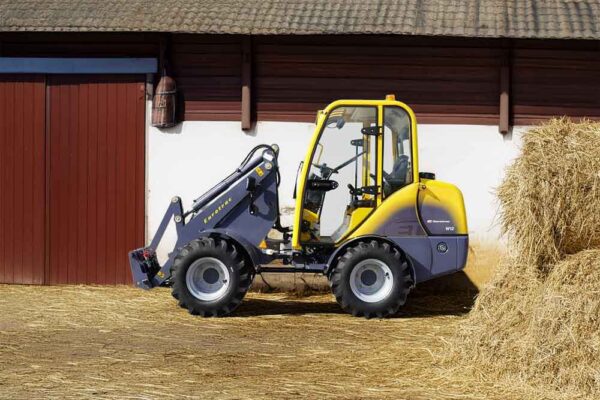 Eurotrac W12-CS Vorführer mit Schaufel und Vollkabine