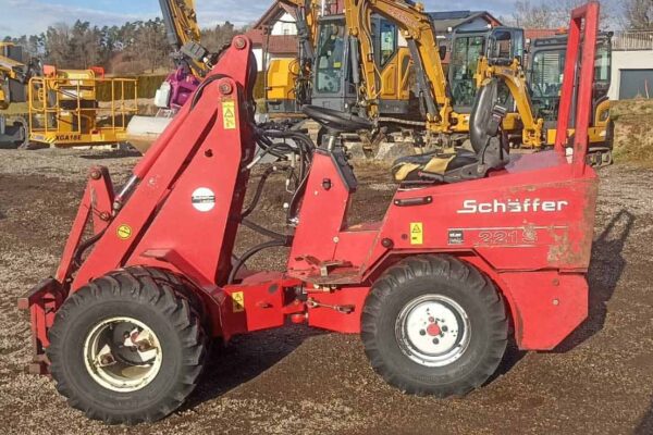 Schäffer 221 S<br> Kommissionsverkauf<br><strong>€ 14.900,- <p style="font-size: 12px; display: inline;">MwSt. nicht ausweisbar</p></strong>