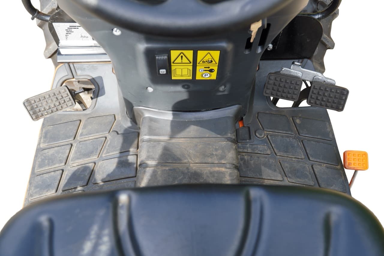 TAFE 6028M – Bild 15