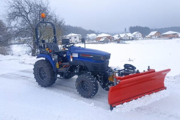 Farmtrac 26 H mit Hydrostat, Fronthydraulik, Frontzapfwelle und Schneeschild