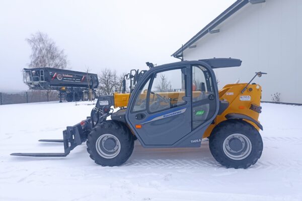 Eurotrac TH25.6 Vorführer mit Schaufel und Palettengabel