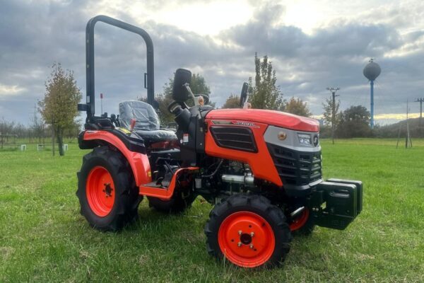 Hinomoto Kleintraktor HM 3030