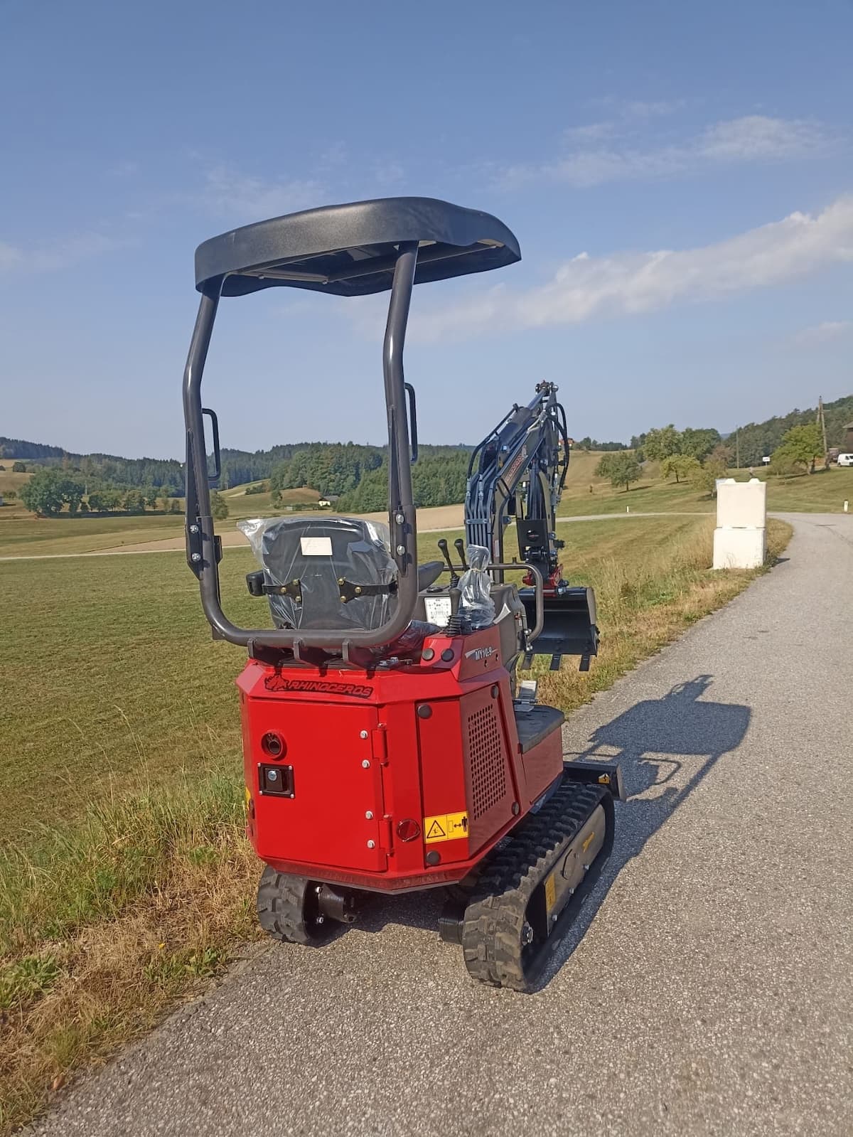 Minibagger Rhinoceros XN10-9 + 3 Schaufeln – Bild 3