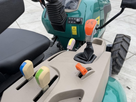 Lovol P2040R Kompakttraktor – Bild 17